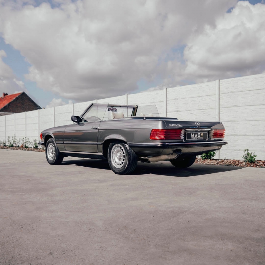 Mercedes-Benz 280SL  3 - MaxV Detailing 